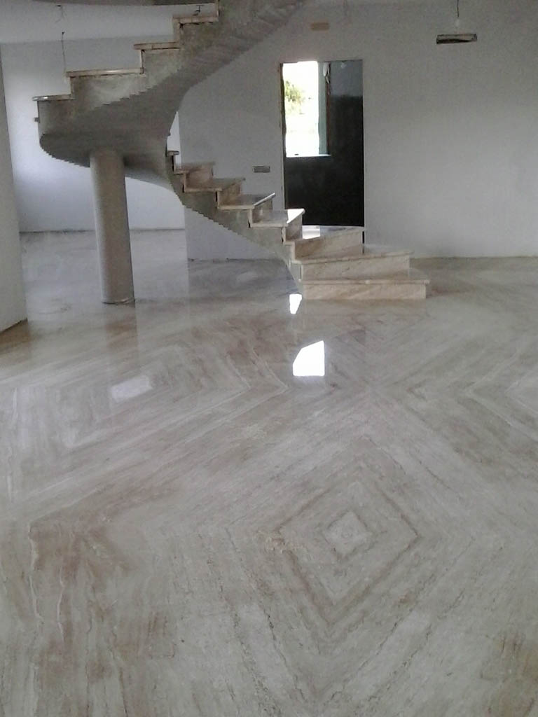 Lucidatura pavimenti e scale in marmo a Padova